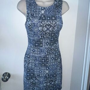 Elegant Blue Patterned Women's Dress M
